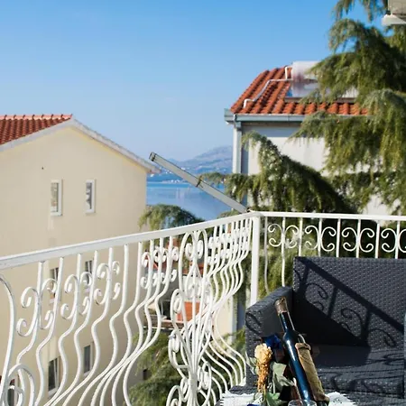 Nikola Apartment Trogir